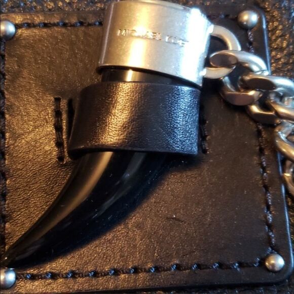 Michael Kors James Large Leather Clutch & Crossbody - Picture 6 of 13